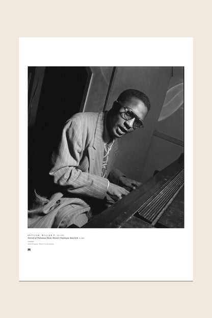 The print as it arrives: the full sheet with the Métrica museum caption